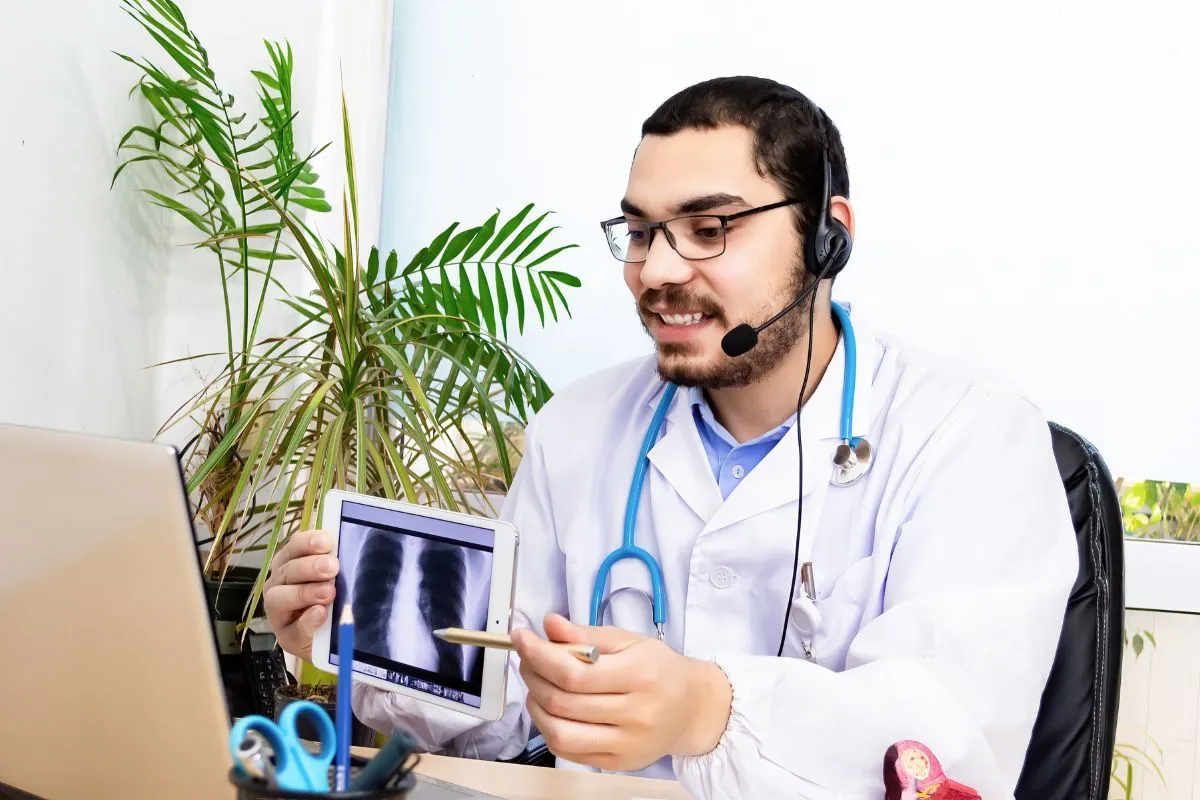 Quels soins peuvent être orientés sans déplacement médical ?